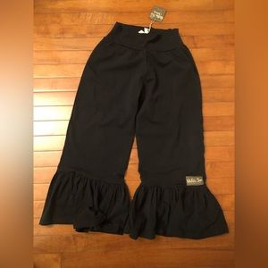 NWT Matilda Jane black ruffle pants medium